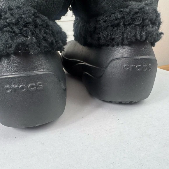 Crocs Womens Nadia Boots Black Faux Sherpa Fur Lined Rubber Winter Pull On 9 - Picture 6 of 9